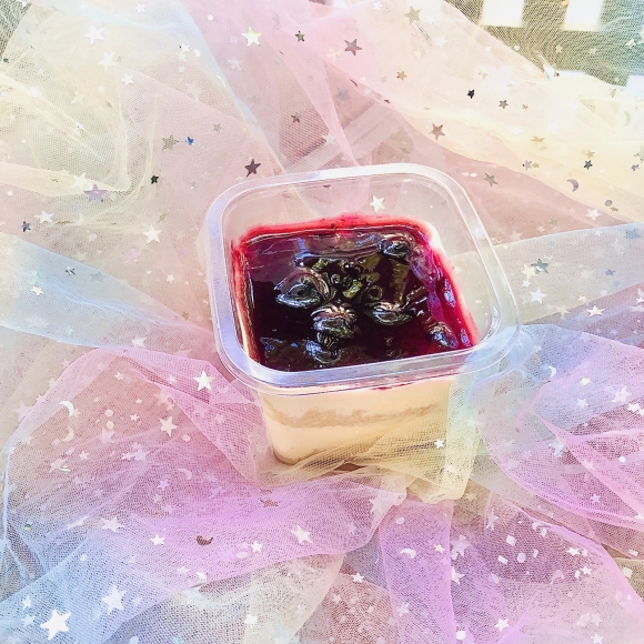 Bánh Tiramisu vị Việt Quất