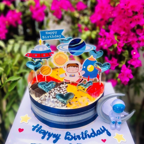 Chủ đề Bé Trai phi hành gia + mô hình - size 18